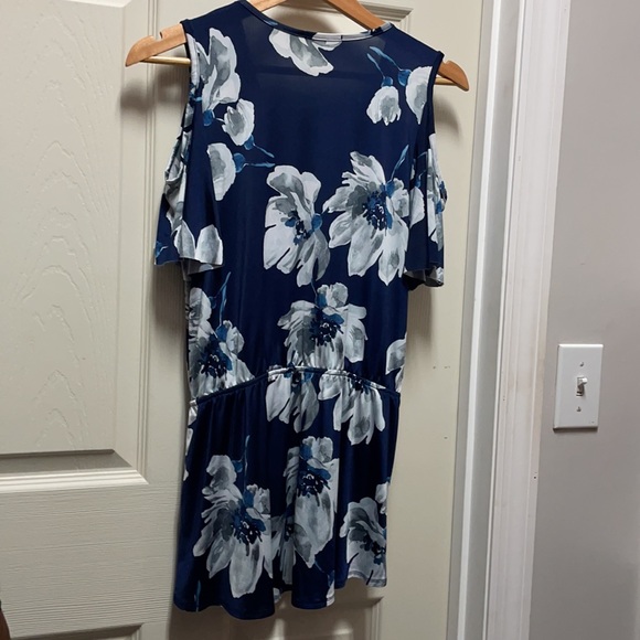 Venus Floral Blouse - Picture 10 of 15